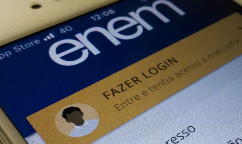 Entenda certificação do Enem 2025 para quem não concluiu o ensino médio