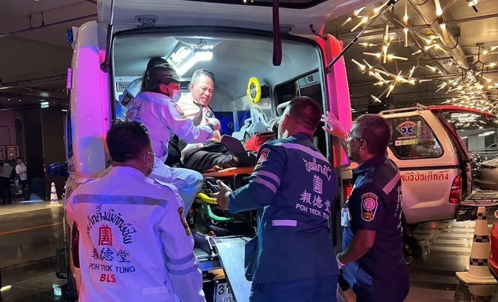 Polícia tailandesa prende suposto atirador de 14 anos após 3 mortes em shopping