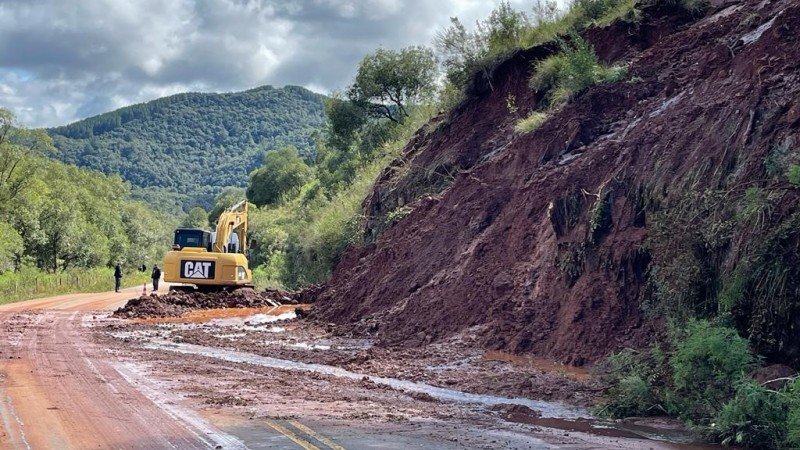 Rio Grande do Sul registra 19 trechos de rodovias com bloqueios totais ou parciais