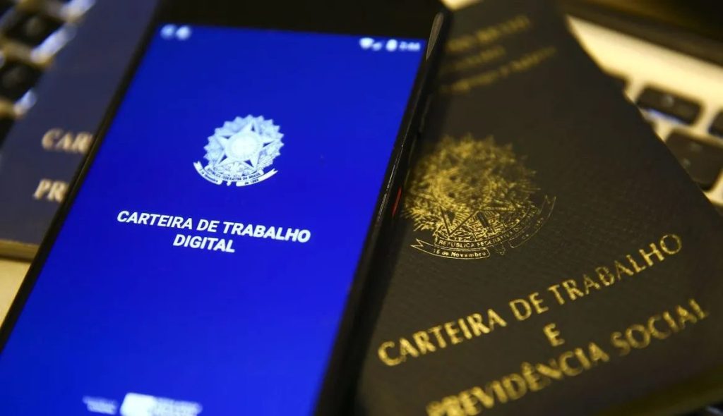 Brasil abre 190.366 vagas com carteira assinada em outubro