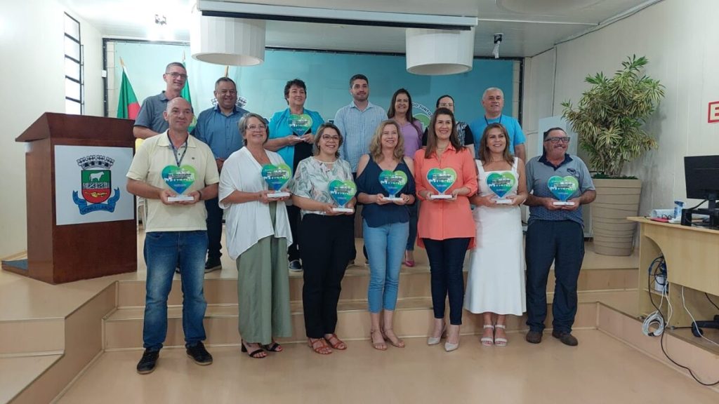 Poder executivo realiza homenagem aos Servidores Públicos de Não-Me-Toque