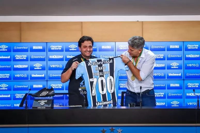 Presidente do Grêmio segue em tratativas para renovar com Portaluppi