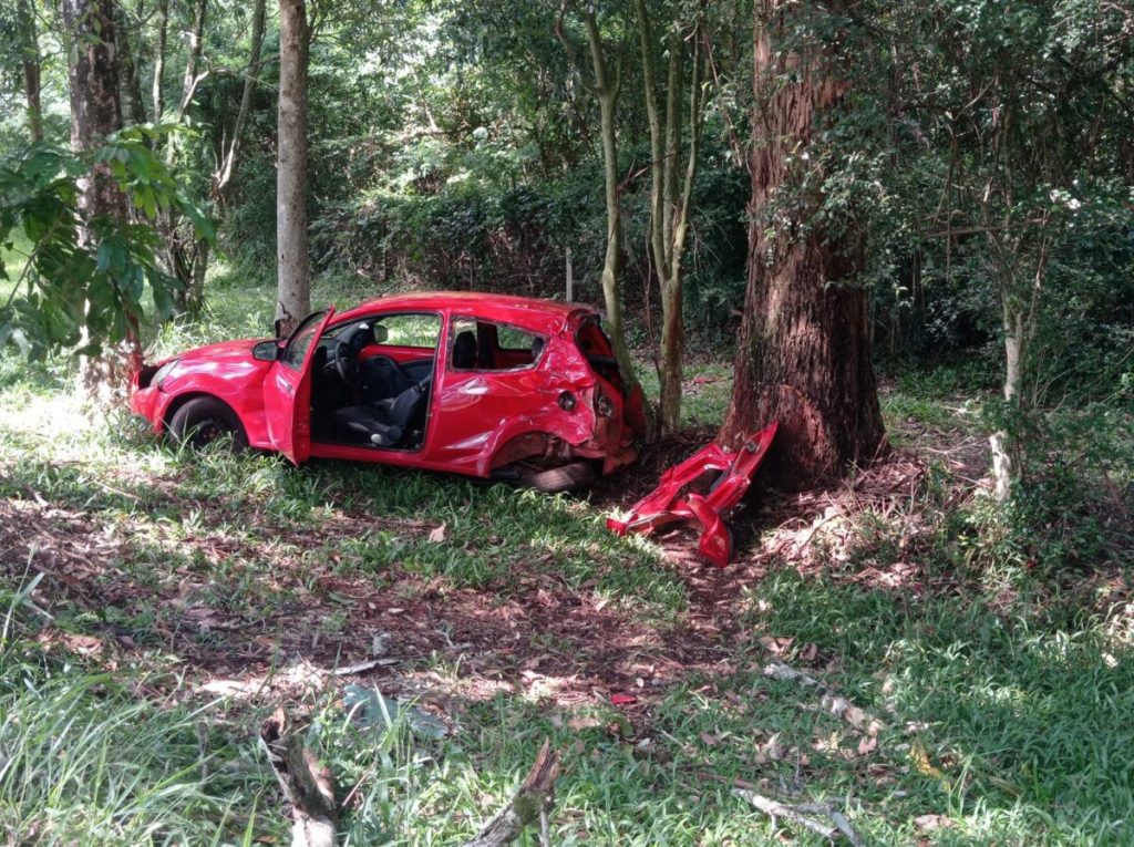 Motorista perde controle do veículo e sofre acidente na ERS-142, em Não-Me-Toque