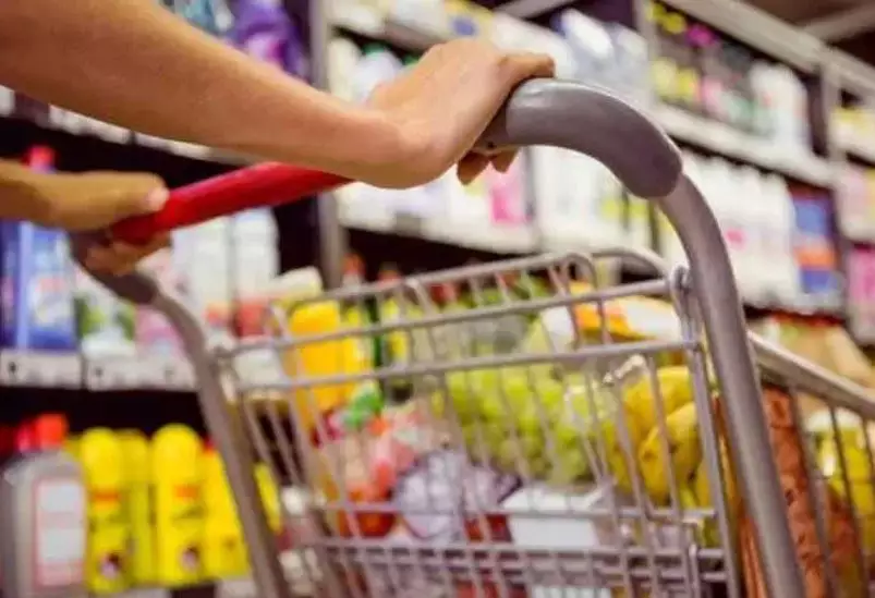 Preço da cesta básica diminuiu em 15 capitais em 12 meses no Brasil