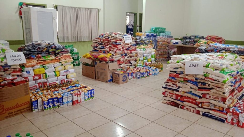 Administração Municipal realiza entrega de alimentos arrecadados em comemoração aos 69 Anos de Não-Me-Toque