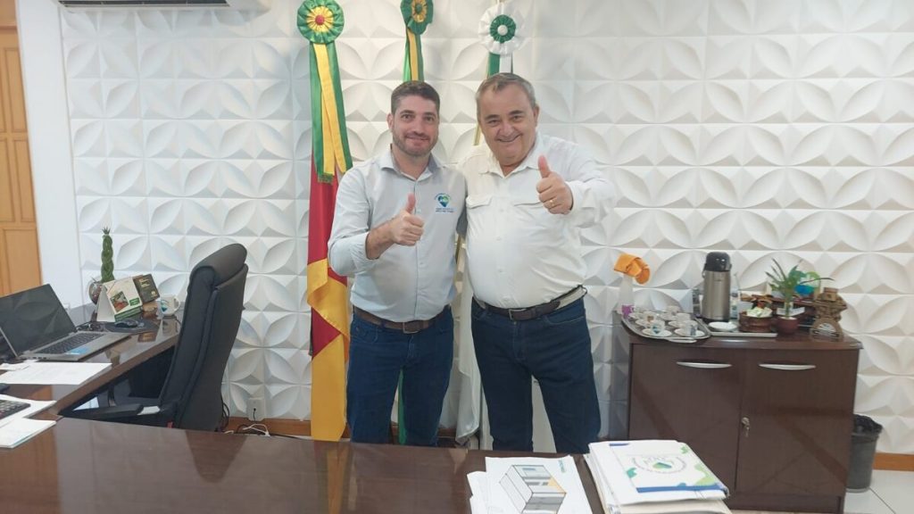 Gilson Trennepohl assume a prefeitura de Não-Me-Toque