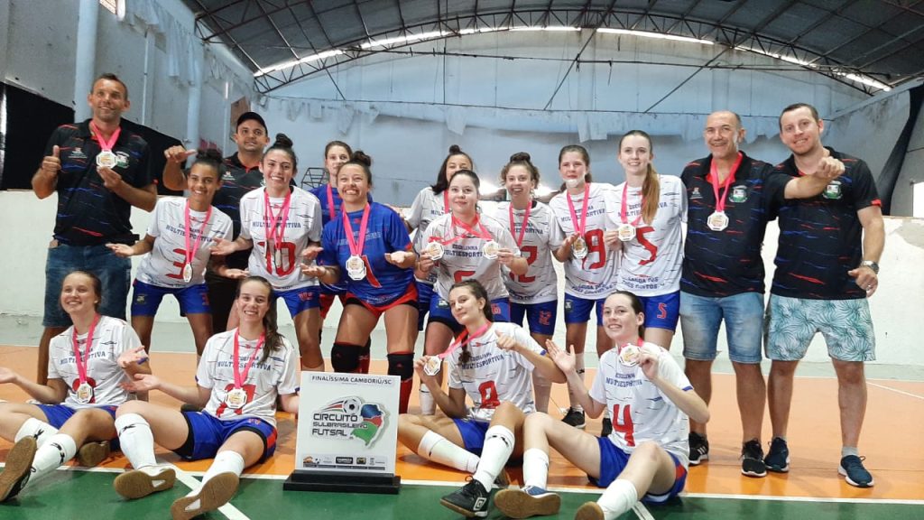 Equipe feminina sub-17 de Lagoa dos Três Cantos conquista o título no Circuito Sul Brasileiro de Futsal