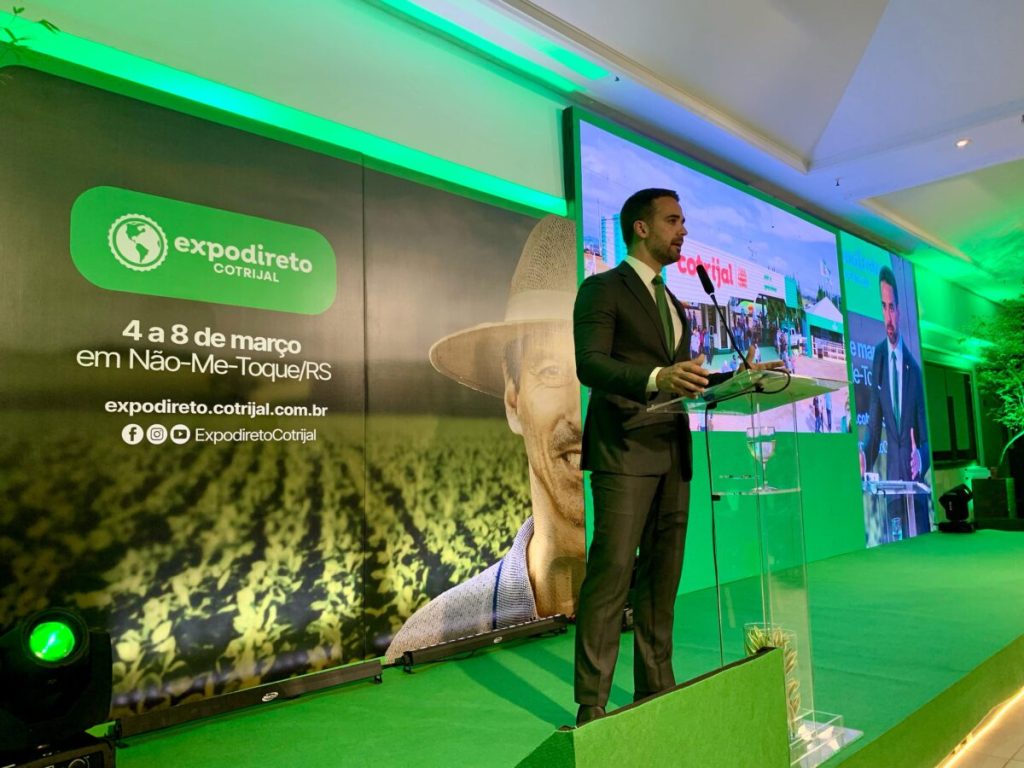 Governador Eduardo Leite anuncia a segunda etapa do programa Supera Estiagem