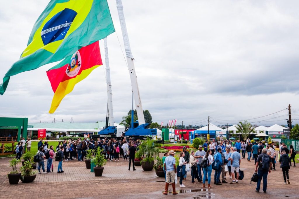 Primeiro dia da 24ª Expodireto reúne mais de 35 mil pessoas