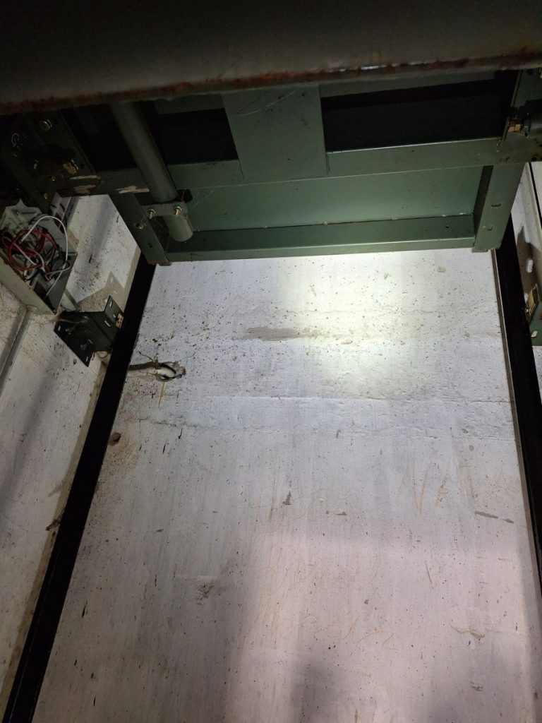 Mulher de 59 anos cai no poço do elevador em Tapera