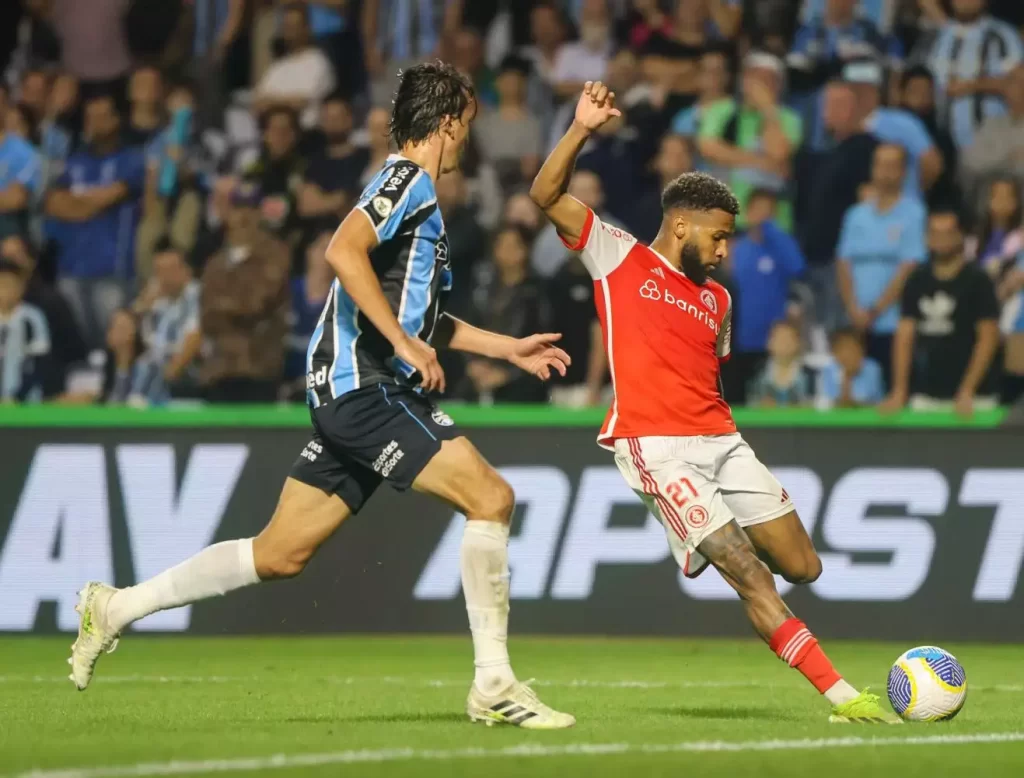 No Campeonato Brasileiro, Grenal 442 tem vitória colorada de 1 a 0