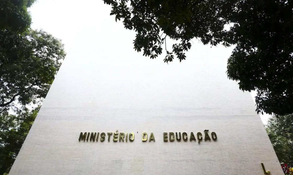 Inscrições para vagas remanescentes do Fies 2024 seguem até segunda-feira