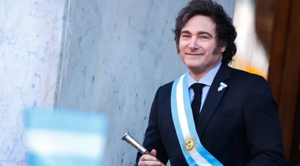 Argentina apresenta plano para estimular consumo com reservas em dólar