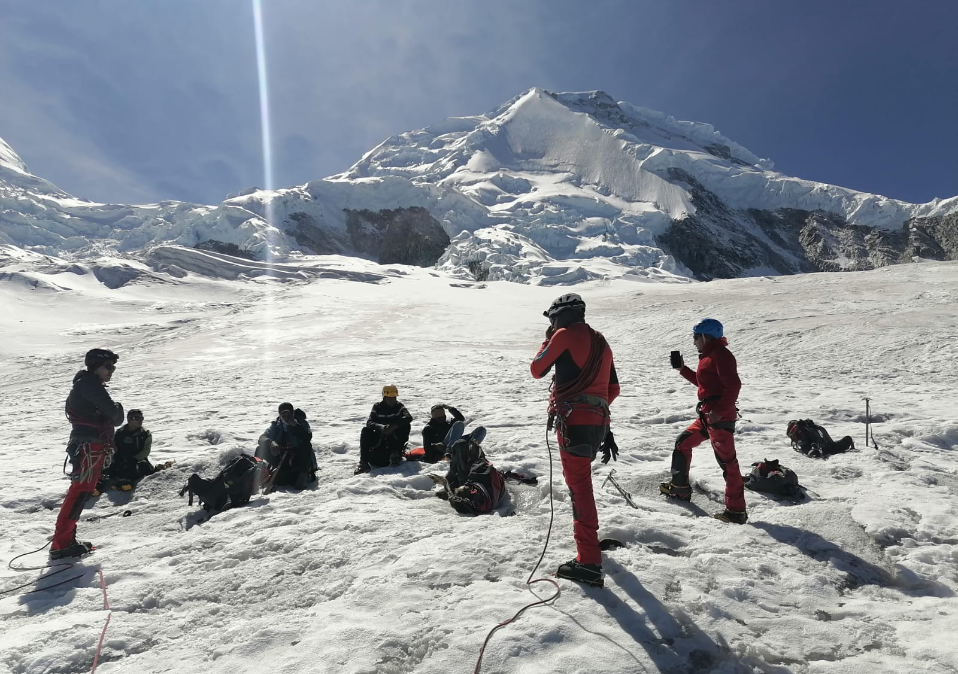 Corpo de americano é encontrado mumificado em montanha no Peru após 22 anos