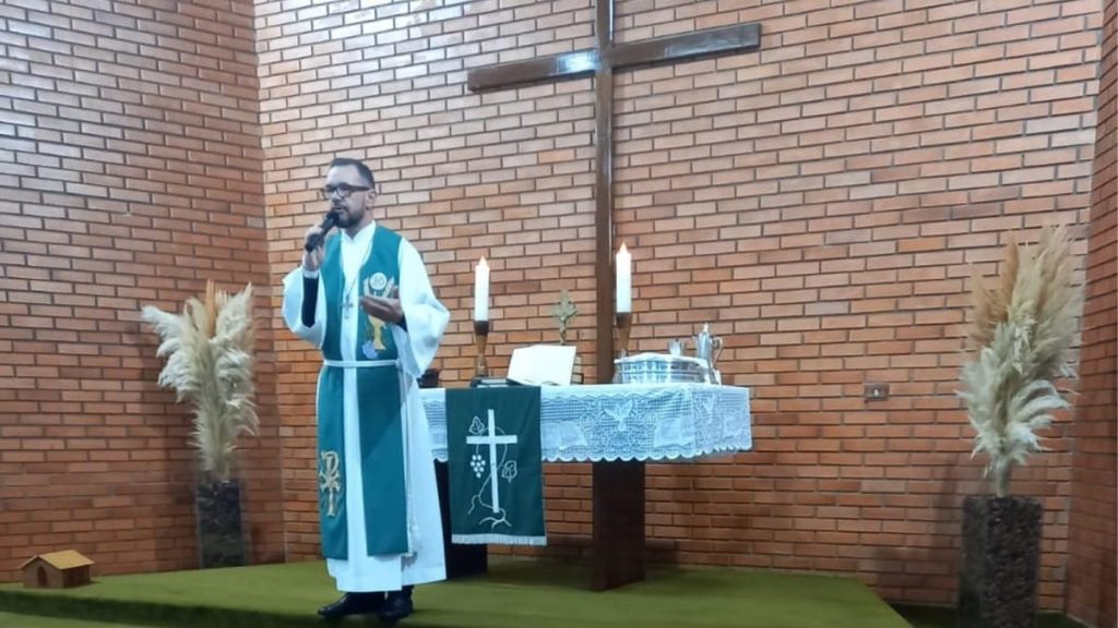 Pastor Djosef Lambrecht se despede da Igreja Luterana da Paz de Não-Me-Toque