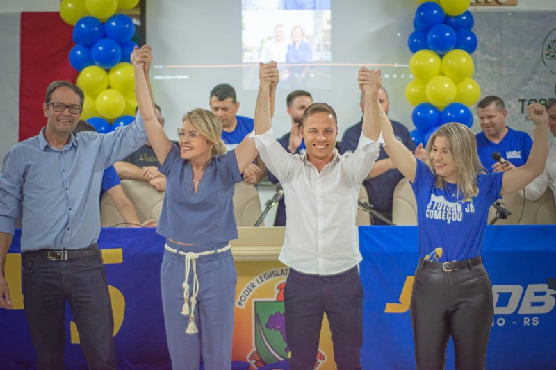 Coligação PSDB, PDT, União Brasil, Republicanos e PSD é oficializada para eleições municipais em Carazinho