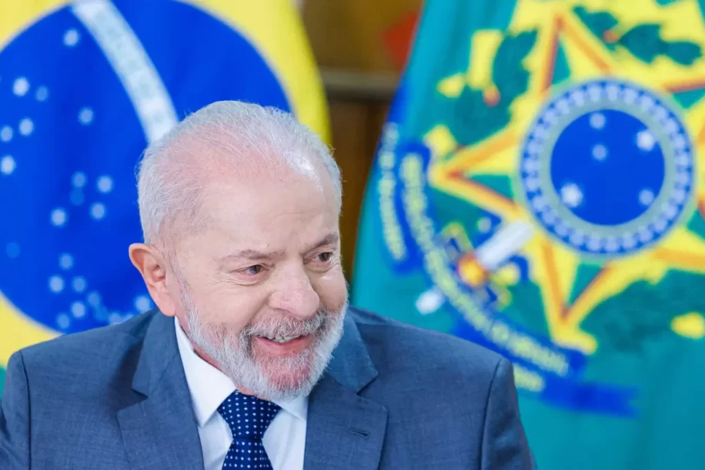 Lula fala em deixar a Presidência no final deste mandato e não menciona possibilidade de reeleição