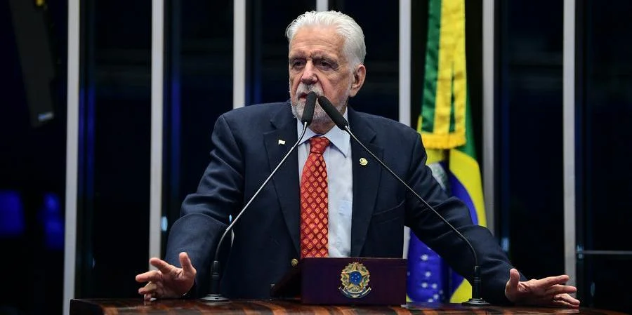 Governo fará “decreto corretivo” sobre armas, diz Jaques Wagner, líder do grupo no Senado