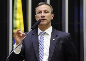 Bom Dia Amigos entrevista o deputado federal Ubiratan Sanderson neste sábado (20)