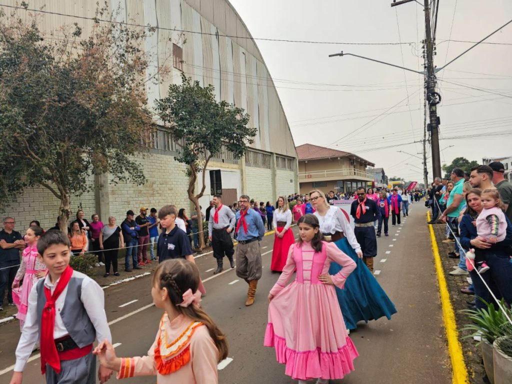 Não-Me-Toque celebra 7 de setembro com um lindo desfile
