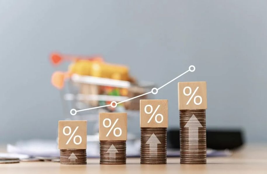 Consumidores devem ser impactados já no curto prazo com alta da Selic, avaliam especialistas
