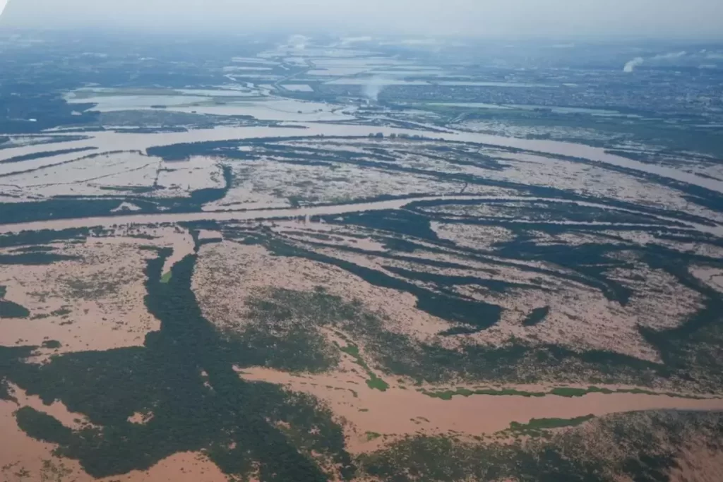 Mudança de locais de votação por conta de enchentes será menor do que 1% no Rio Grande do Sul