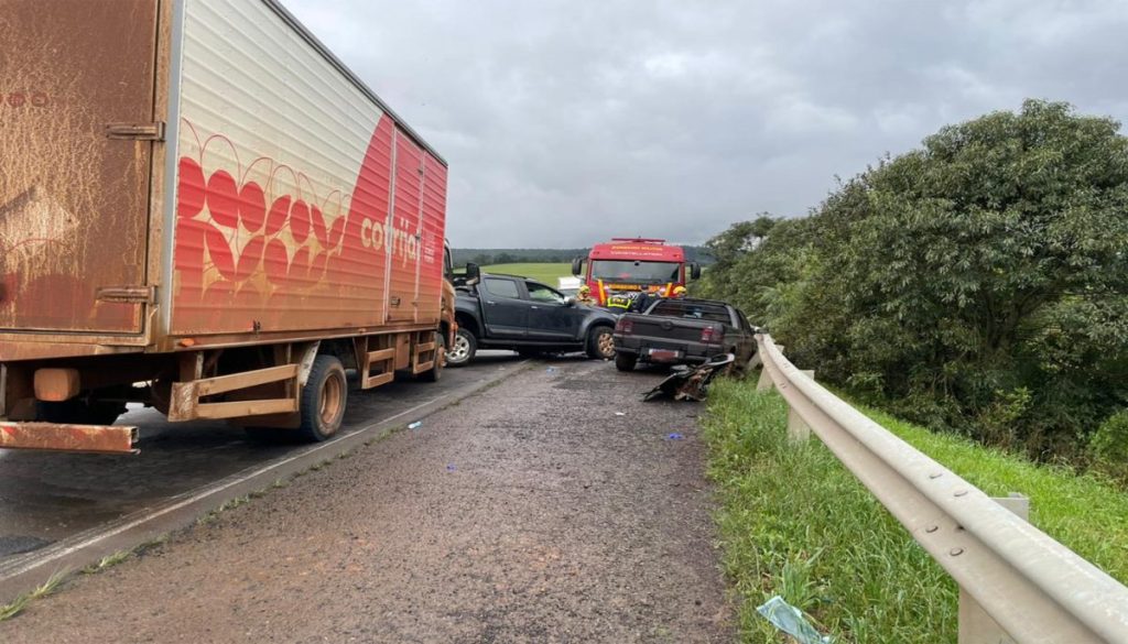Acidente deixa três pessoas feridas na BR-285, em Carazinho
