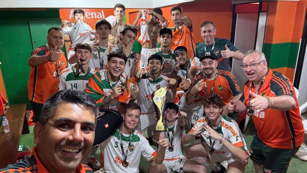 Arsenal é campeão da Conferência no Sub-17 e Sub-15