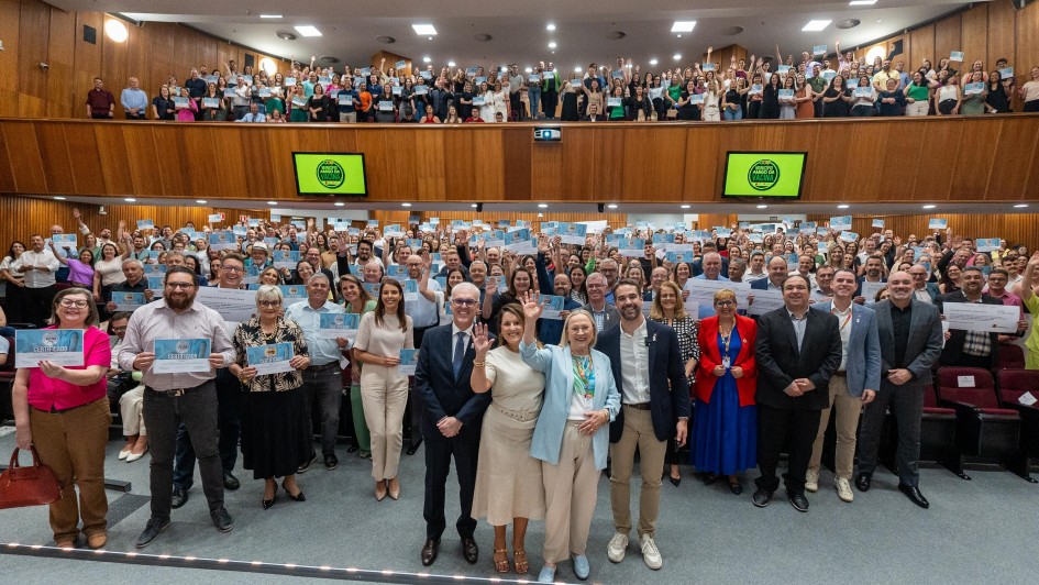 Municípios que mais vacinaram no Estado recebem prêmio e certificação de reconhecimento