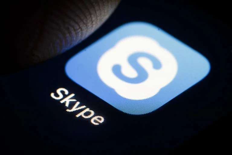 Microsoft anuncia fim do Skype