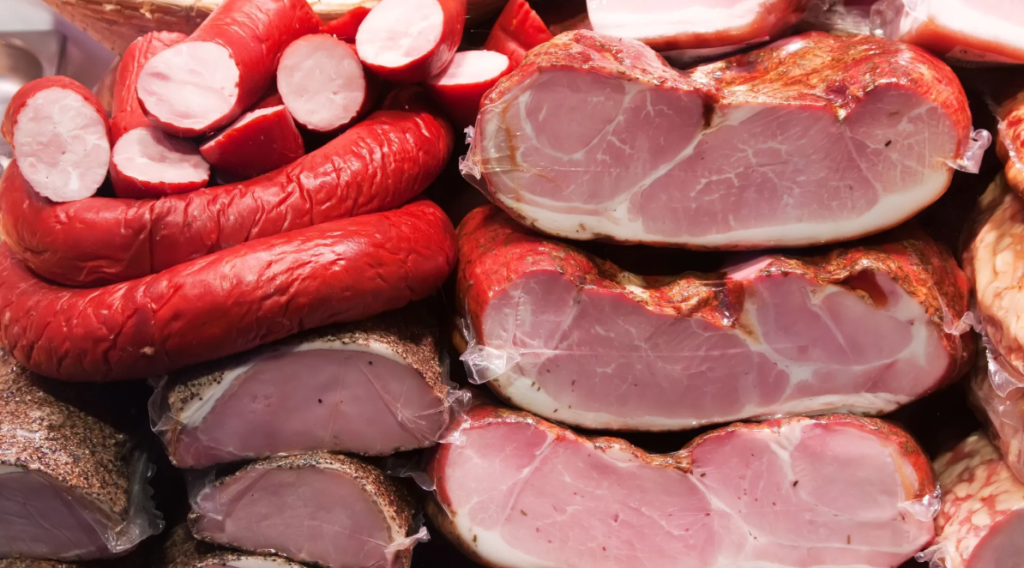 Exportação de carne bovina e de frango do Brasil tem recorde para janeiro