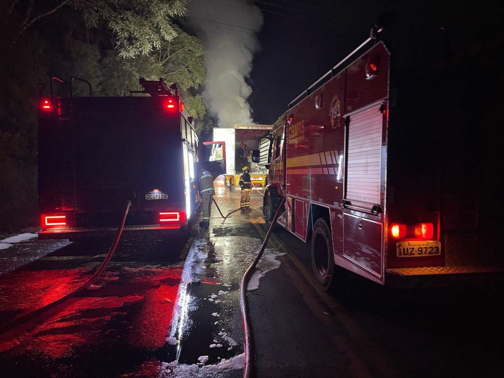 Motorista de caminhão morre em acidente na BR-386, em Soledade