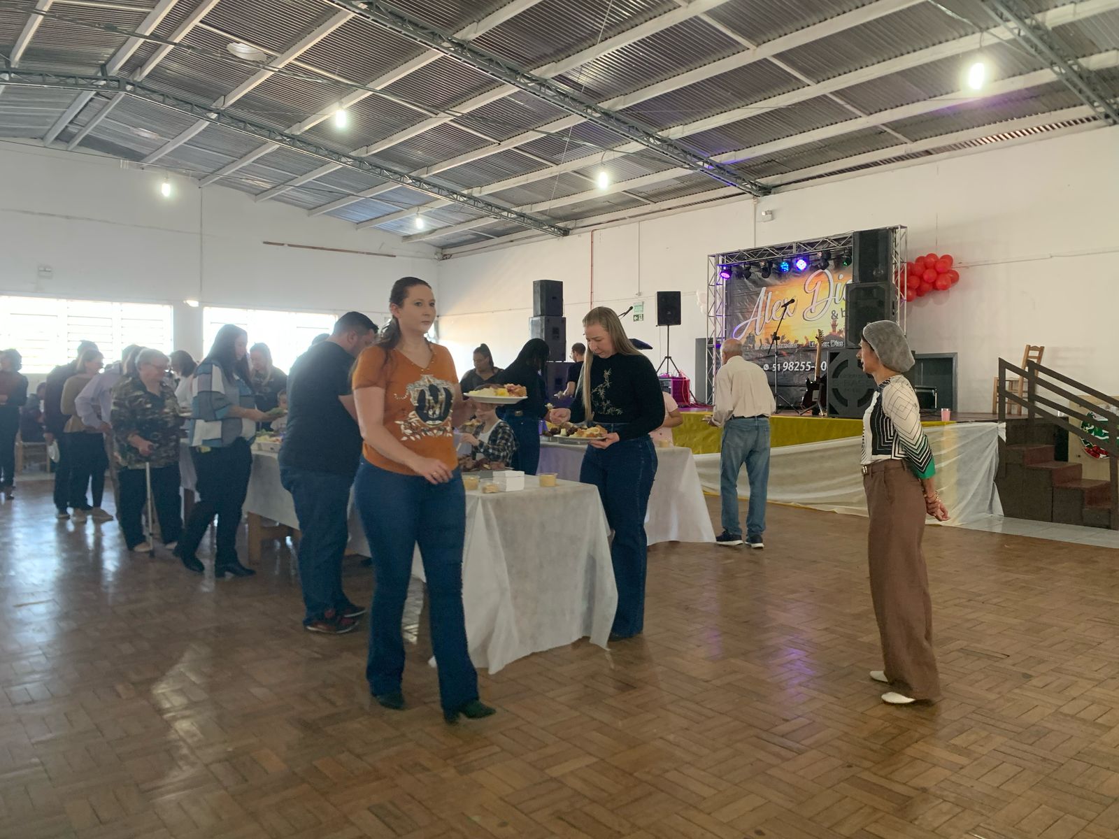 Comemoração do Dia do Trabalhador reúne servidores em clima de confraternização em Colorado