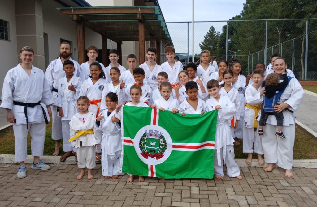 Cras de Colorado participa do Festival Gaúcho de Projetos Sociais de Karatê-Do