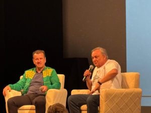 Dunga participa como convidado do programa Bom Dia Amigos