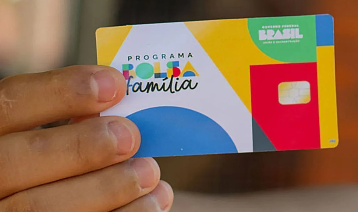 Governo muda regra de renda e diminui tempo de permanência no Bolsa Família