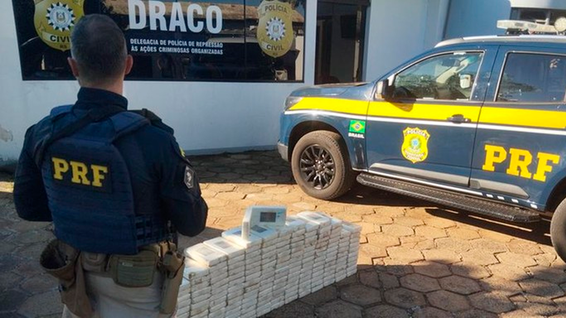 Grupo de argentinos e paraguaios é preso com carga milionária de cocaína no RS