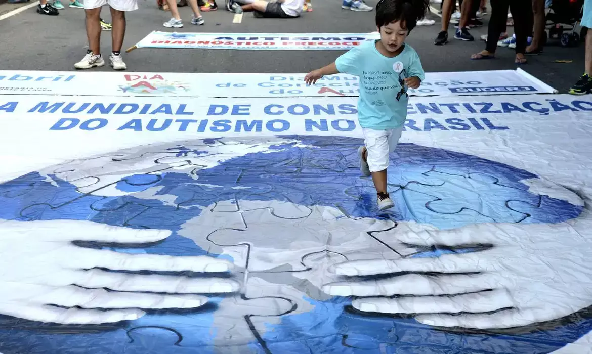 Brasil tem 2,4 milhões de pessoas diagnosticadas com autismo, aponta Censo