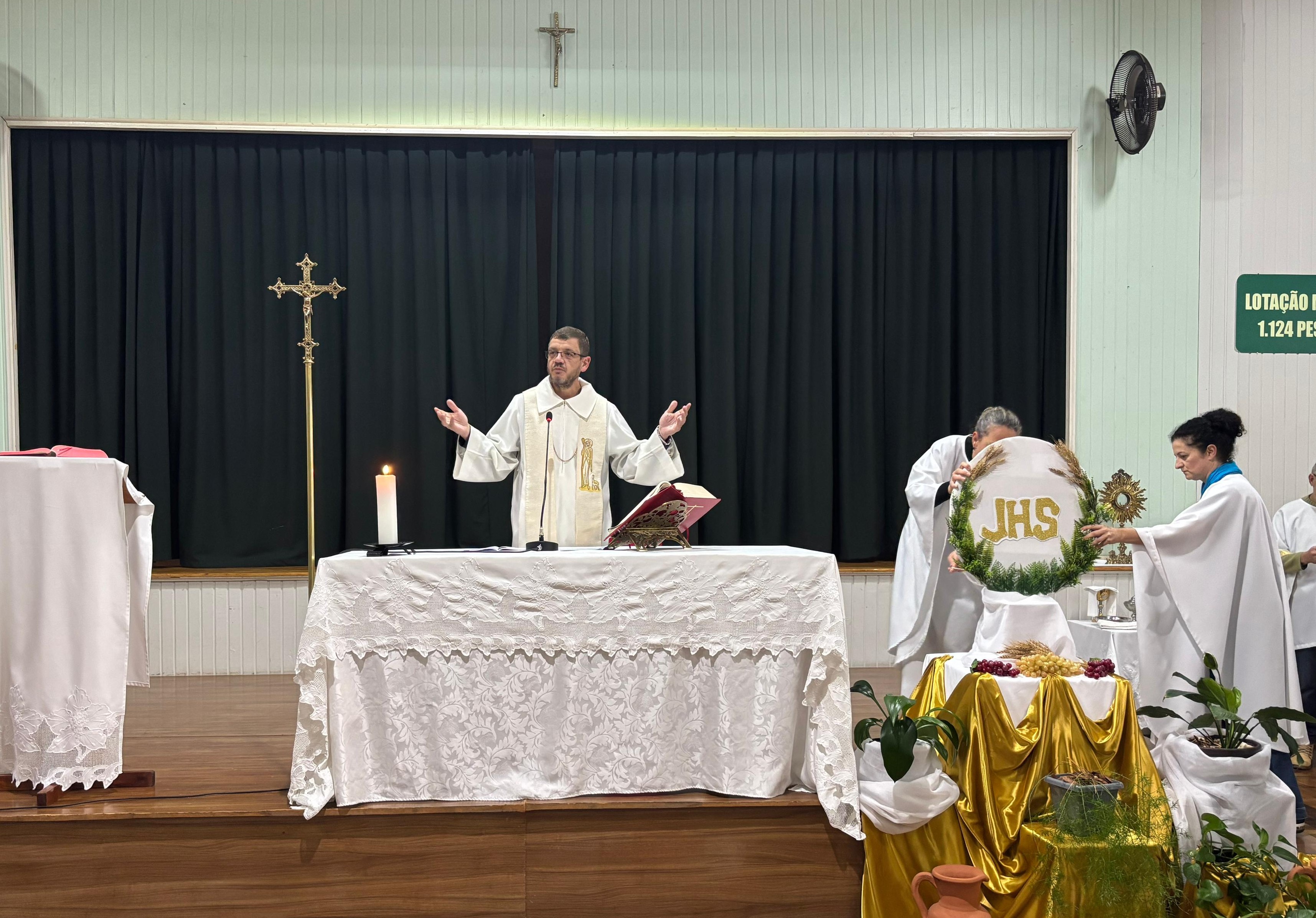 Fé e tradição marcam a celebração de Corpus Christi em Não-Me-Toque