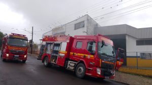Incêndio atinge serralheria em Carazinho