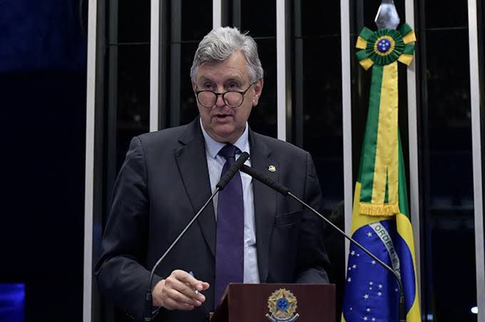Senador Luis Carlos Heinze participa como convidado do programa Bom Dia Amigos