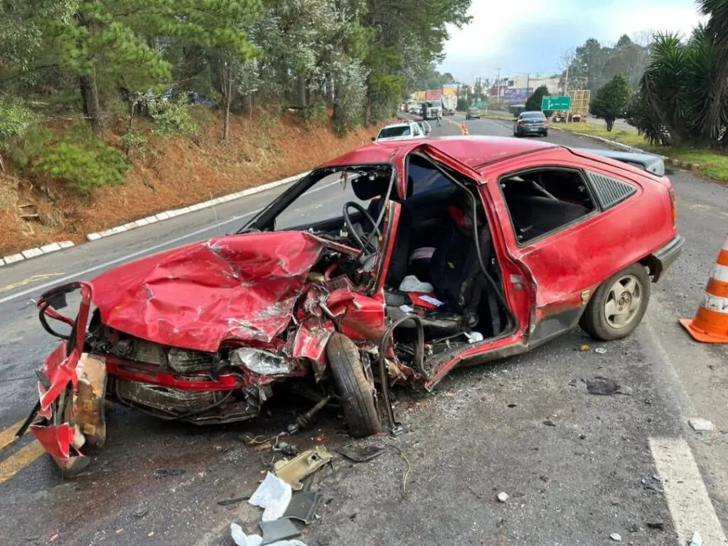 Acidente deixa um morto e quatro feridos na BR-470, em Nova Prata