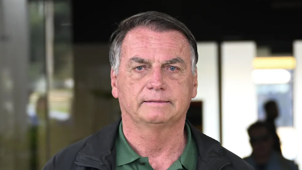Bolsonaro passa por exame e precisará intensificar tratamento medicamentoso