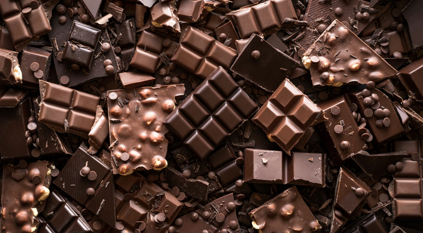 Dia do Chocolate: veja 7 benefícios e como consumir de forma saudável