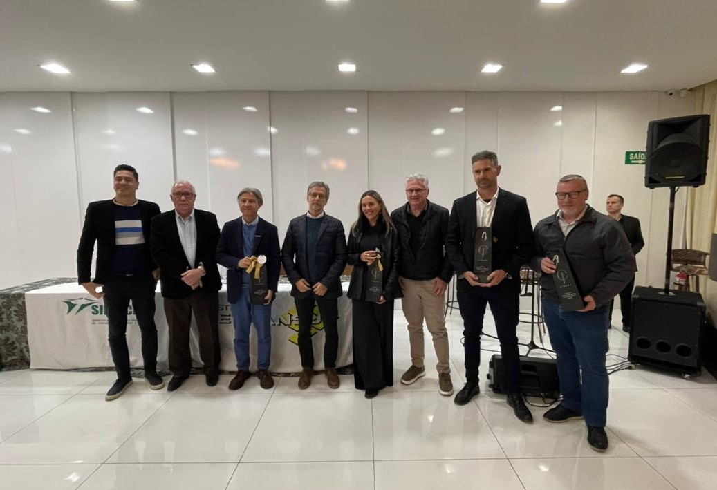FETRANSUL e SINDICAR promovem diálogo sobre o futuro do TRC Gaúcho em Carazinho