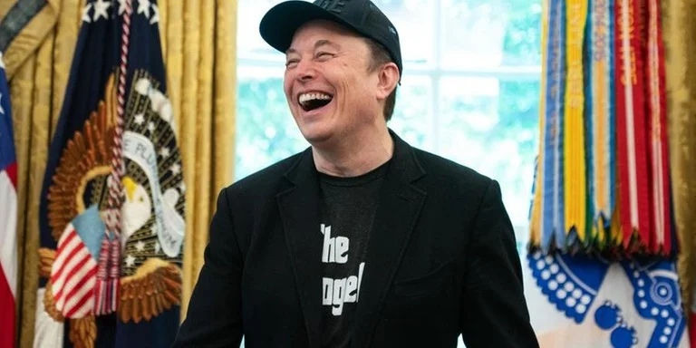 Pentágono fecha acordo para uso de polêmica IA de Musk
