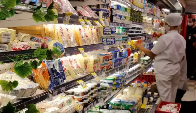 Prévia da inflação oficial do Brasil acelera para 0,33% neste mês