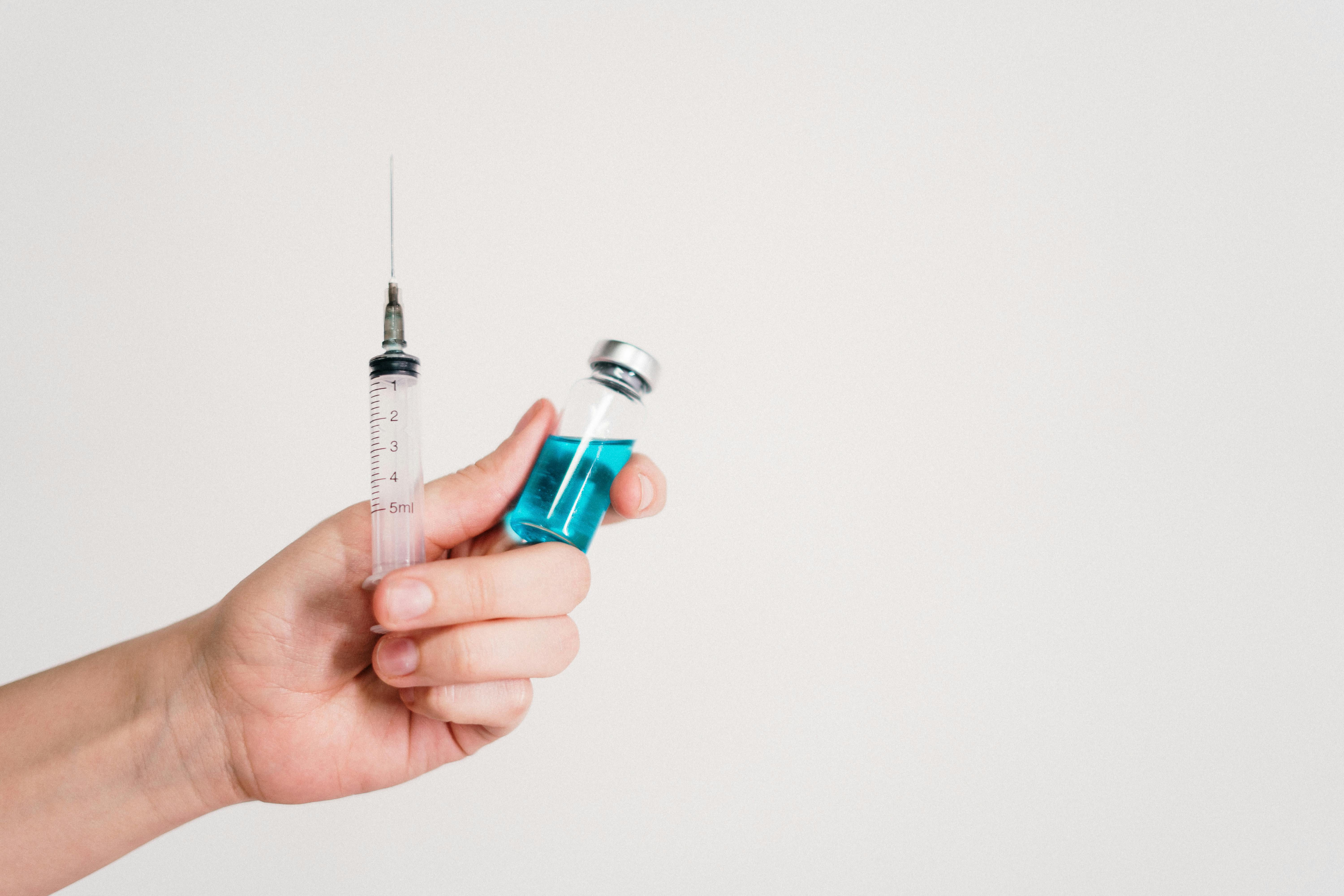 Vacina universal contra o câncer dá passo promissor em estudo com RNA mensageiro