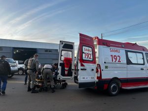 Acidente entre carro e moto deixa ferido em Não-Me-Toque