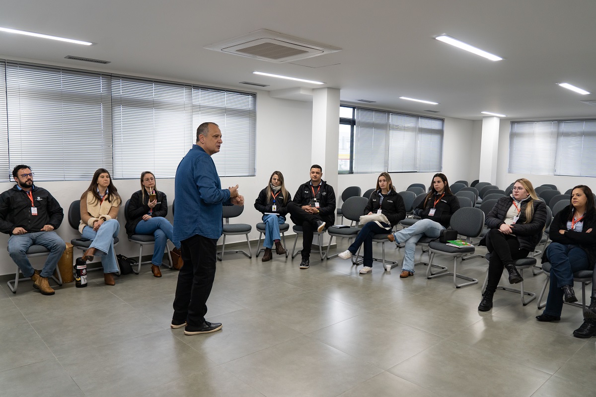 Colaboradores da Cotrijal participam de programa para fortalecimento do cooperativismo